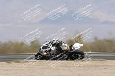 media/Apr-20-2025-CVMA (Sun) [[39090e8767]]/Race 9-Formula LW Twins Shootout/